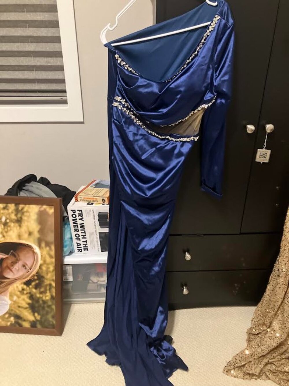 Womens Size 10-12 Pageant/Prom Gown